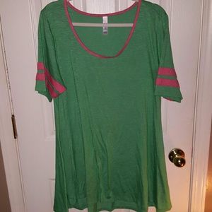 LuLaRoe Green Pink Stripe Perfect Tee Sz L